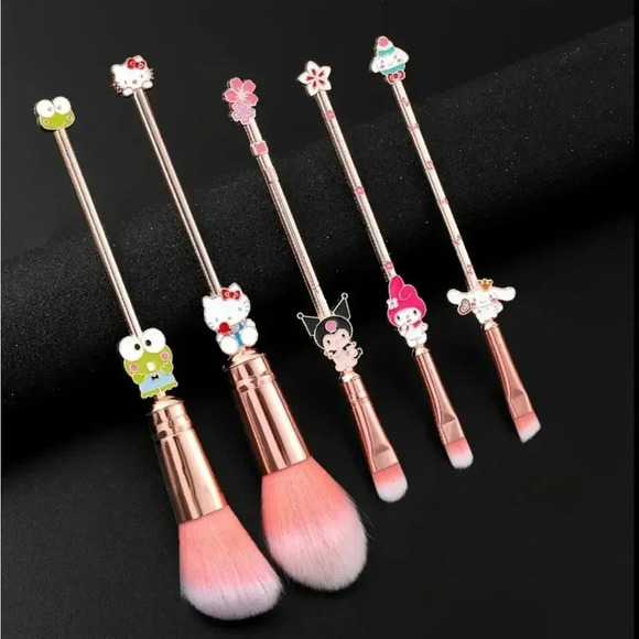 Cartoon hello kitty make up brushes - Picture 3 of 4